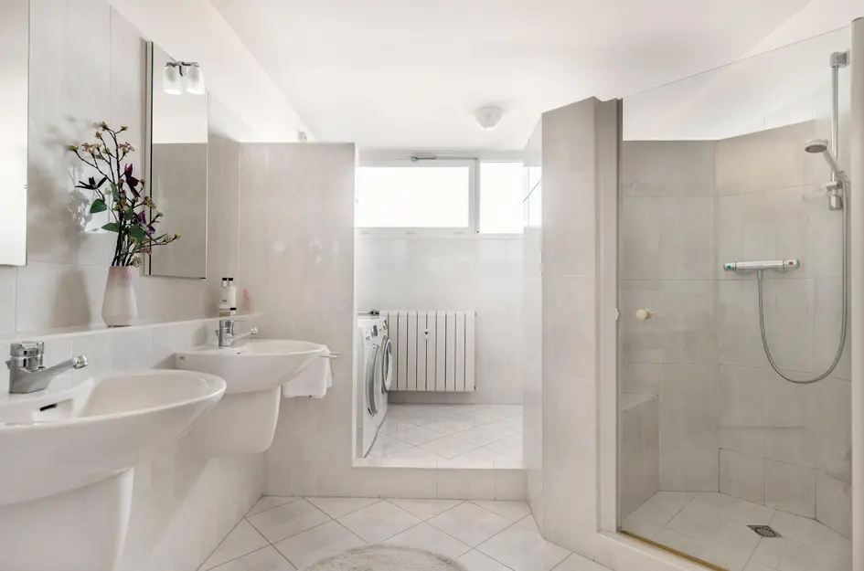 Admiraal de Ruyterlaan 30