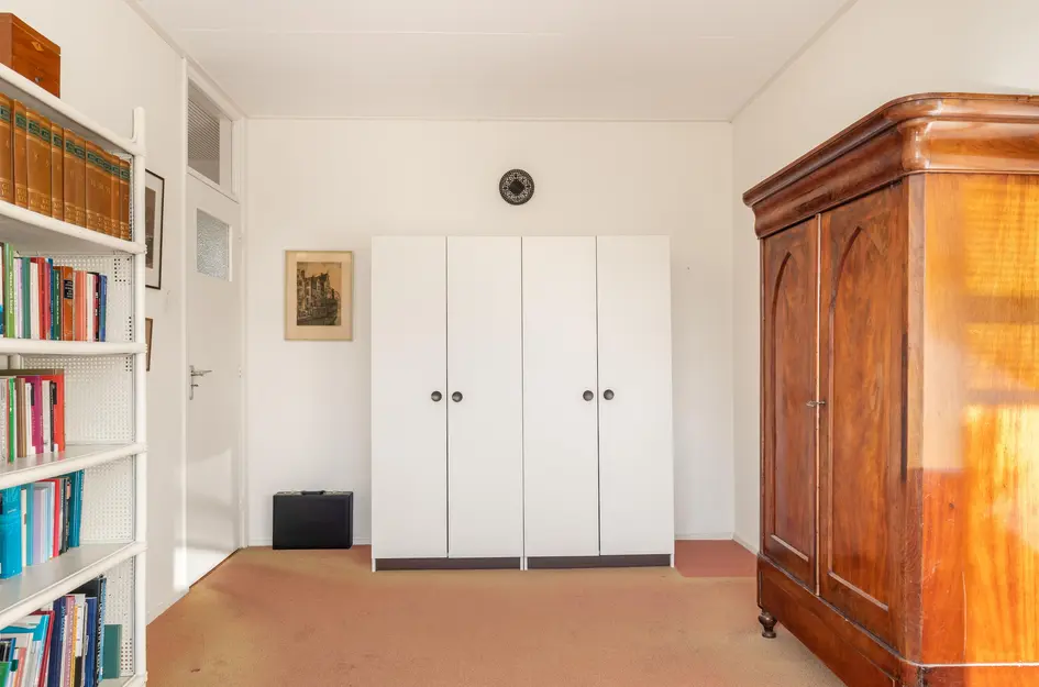 Admiraal de Ruyterlaan 30