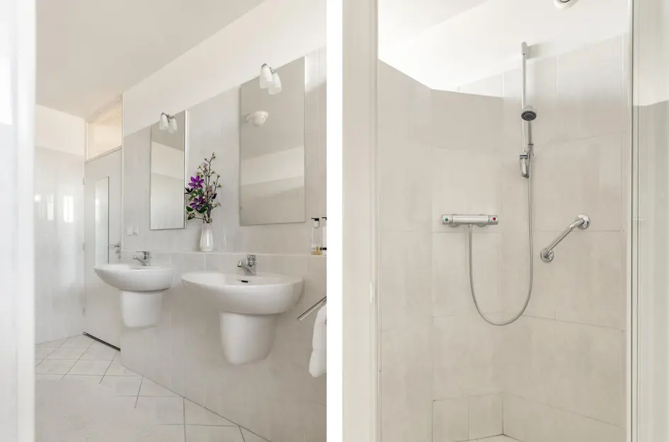 Admiraal de Ruyterlaan 30