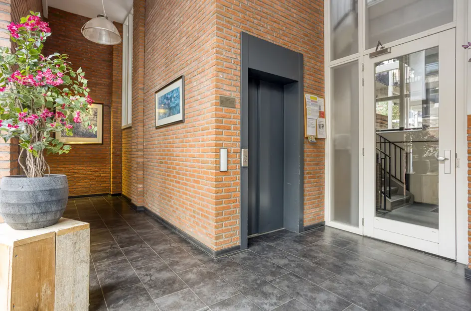 Raadhuisstraat 143