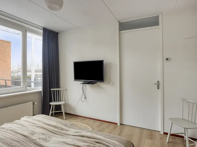 Raadhuisstraat 143, HEEMSKERK