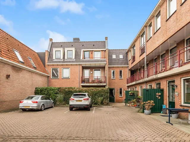 Middelweg 3c, UITGEEST