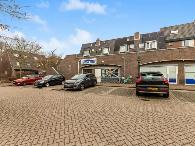 Middelweg 3c, UITGEEST