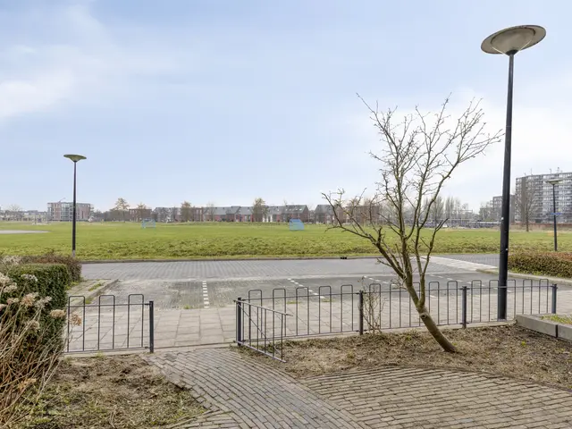 Avenweide 72, HEEMSKERK