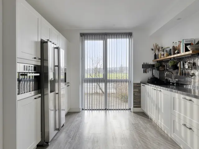 Avenweide 72, HEEMSKERK