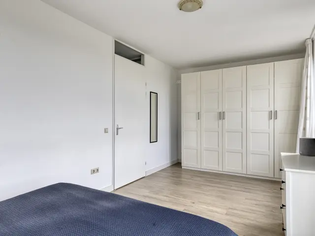 Avenweide 72, HEEMSKERK