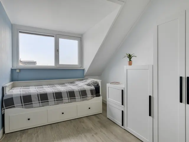 Avenweide 72, HEEMSKERK