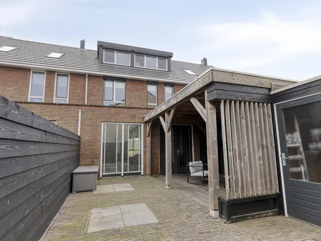 Avenweide 72, HEEMSKERK