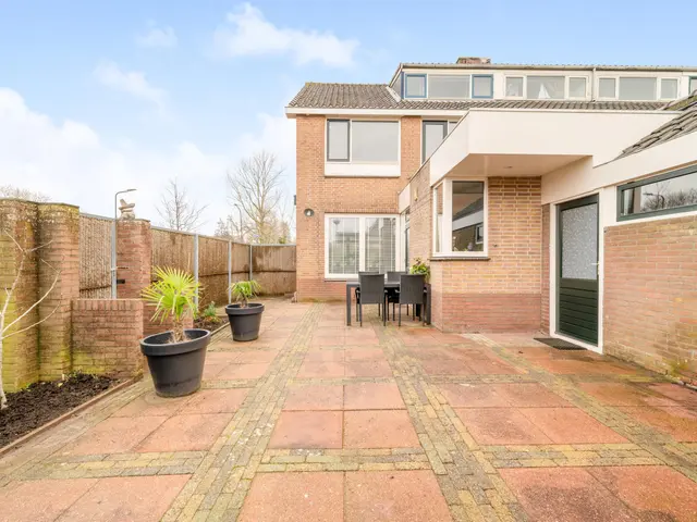 Brouwersgracht 15, HEERHUGOWAARD