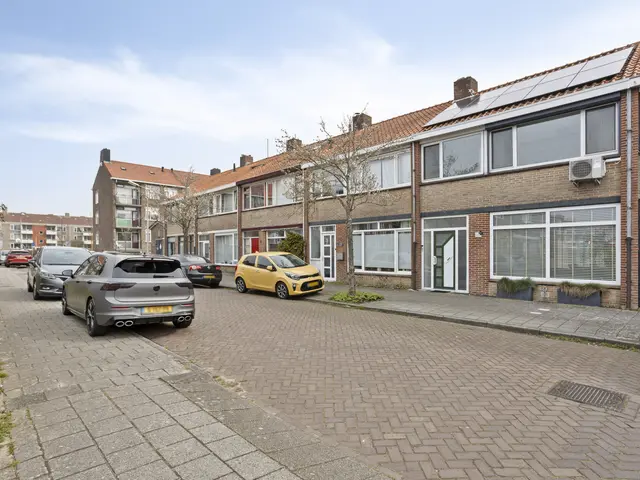 Schutterstraat 11, IJMUIDEN