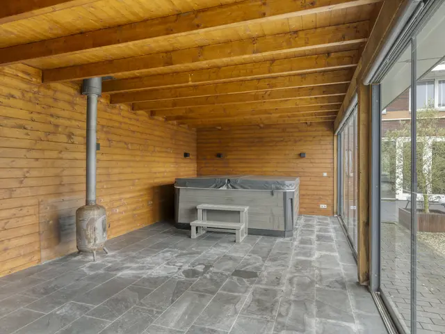 Weegbree 73, HEERHUGOWAARD