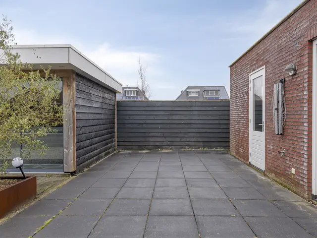 Weegbree 73, HEERHUGOWAARD