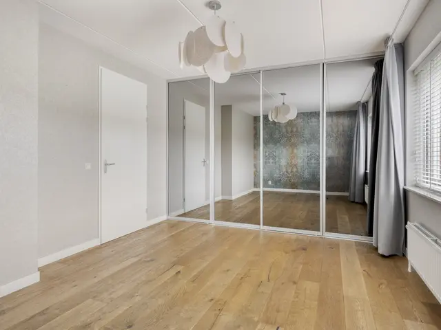 Weegbree 73, HEERHUGOWAARD