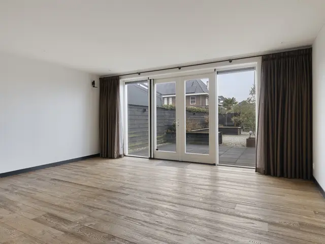 Weegbree 73, HEERHUGOWAARD