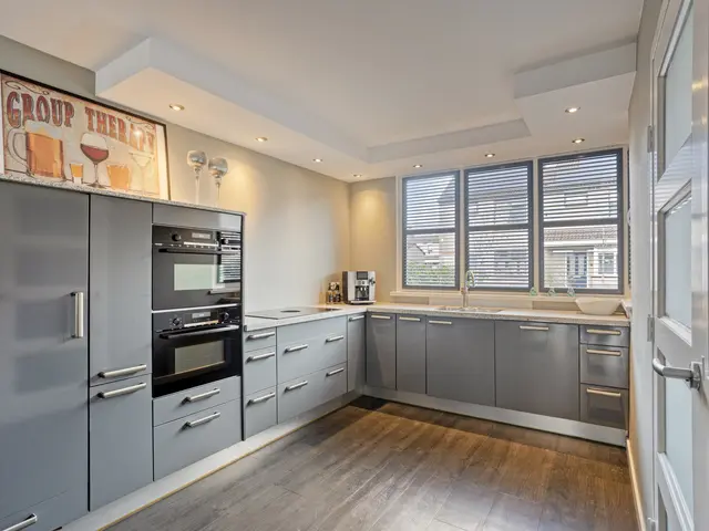 Leeuwenburg 25, HEEMSKERK