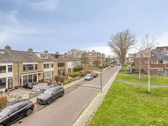 Lessestraat 55, HEEMSKERK