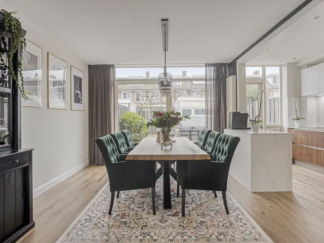 Lessestraat 55, HEEMSKERK