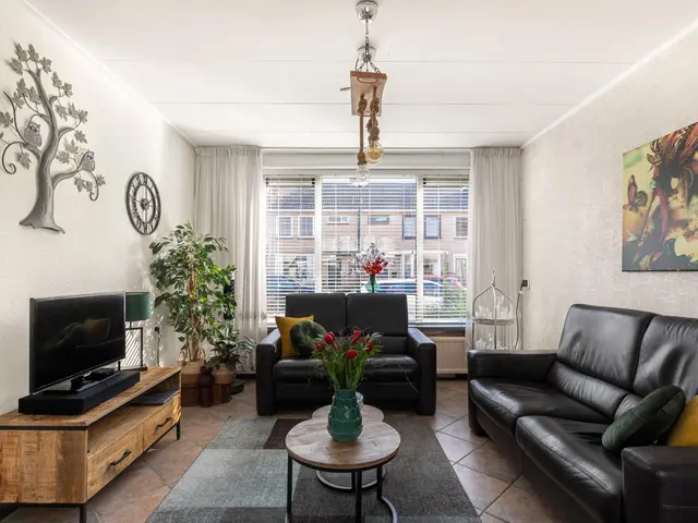 Elzenlaan 75, HEERHUGOWAARD