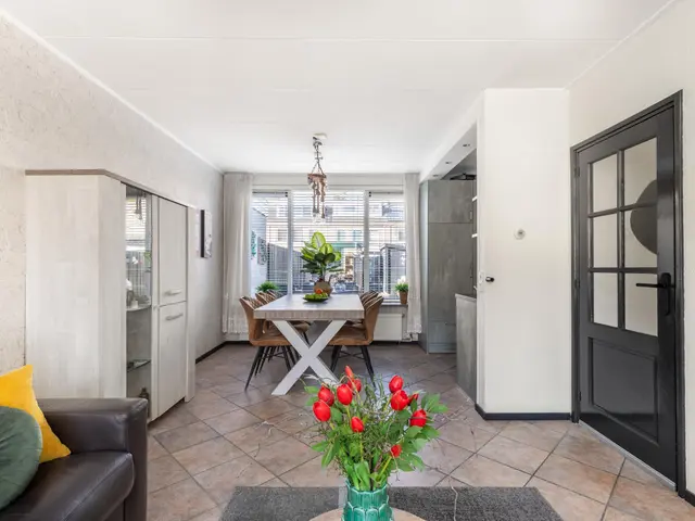 Elzenlaan 75, HEERHUGOWAARD