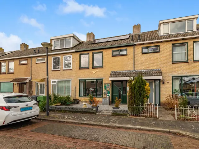 Elzenlaan 75, HEERHUGOWAARD