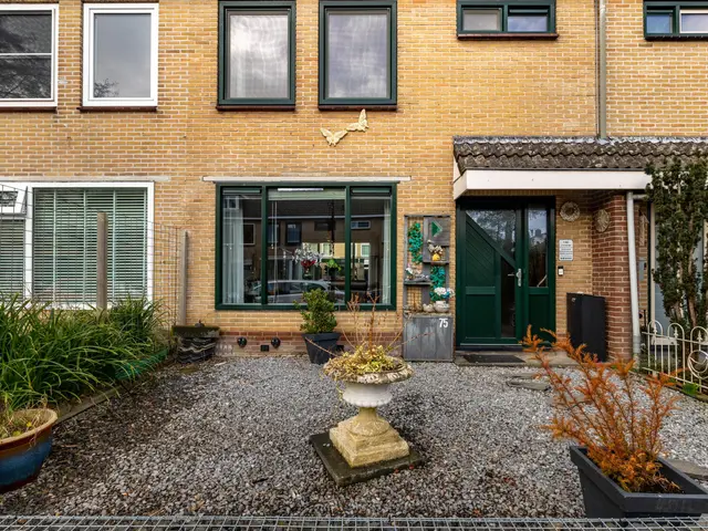 Elzenlaan 75, HEERHUGOWAARD