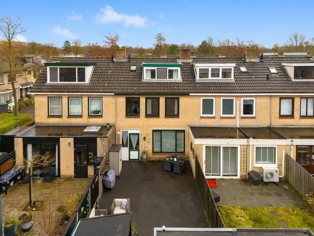 Elzenlaan 75, HEERHUGOWAARD