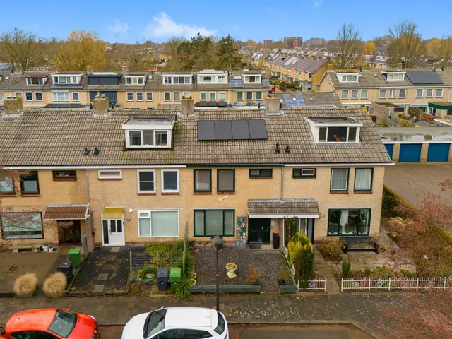 Elzenlaan 75, HEERHUGOWAARD