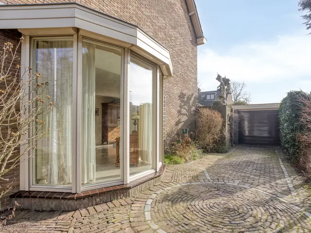 Vrijburglaan 12, HEEMSKERK