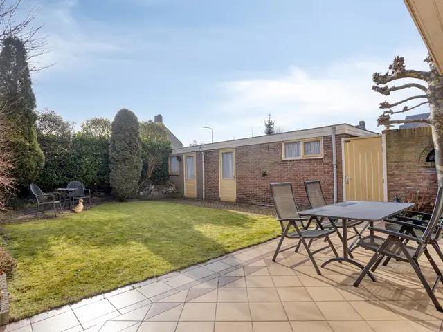 Vrijburglaan 12, HEEMSKERK