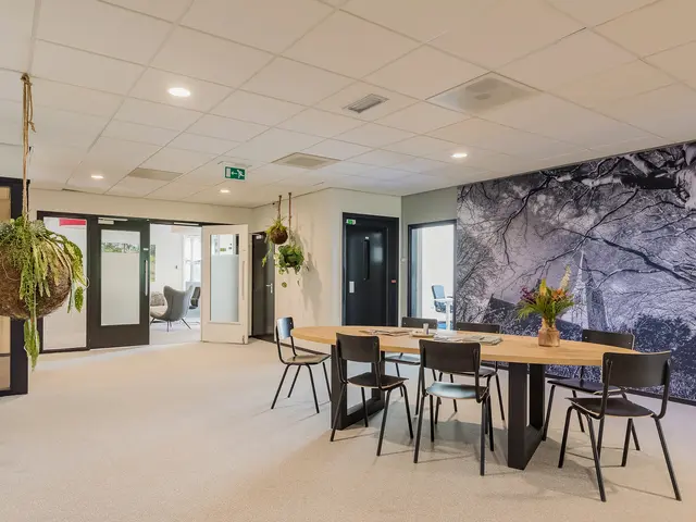 Burgemeester Nielenplein 6, Heemskerk