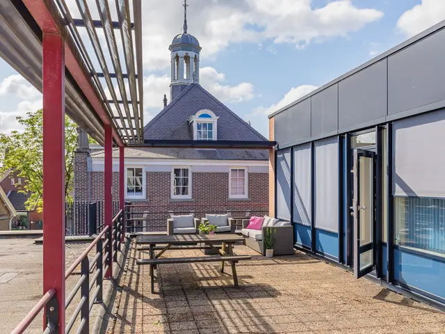 Burgemeester Nielenplein 6, Heemskerk