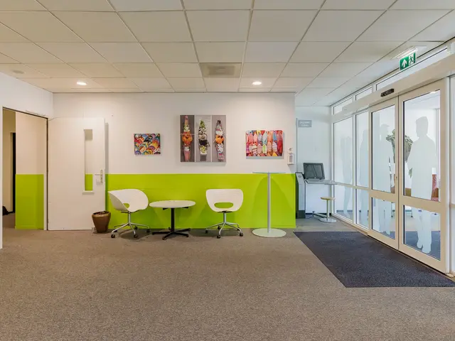 Burgemeester Nielenplein 6, Heemskerk