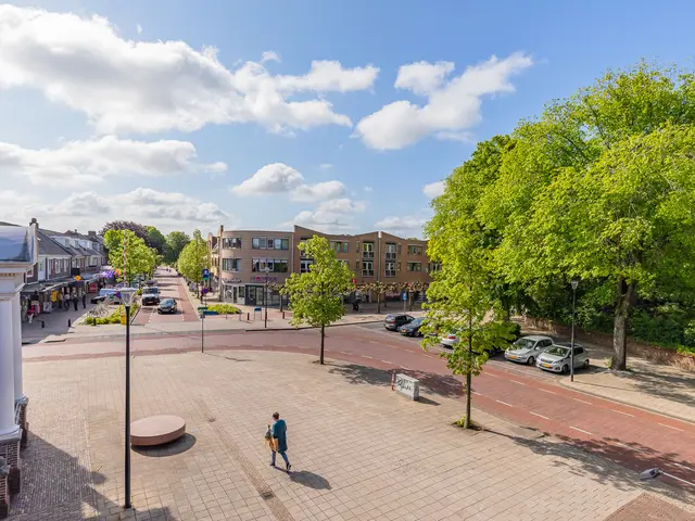 Burgemeester Nielenplein 6, Heemskerk