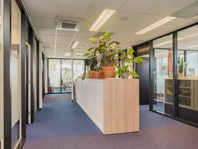 Burgemeester Nielenplein 6, Heemskerk