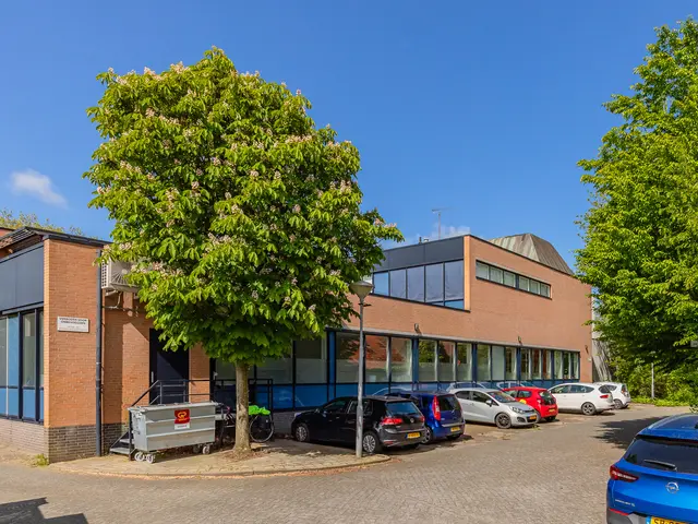 Burgemeester Nielenplein 6, Heemskerk