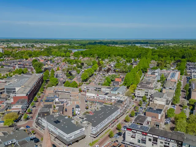 Burgemeester Nielenplein 6, Heemskerk