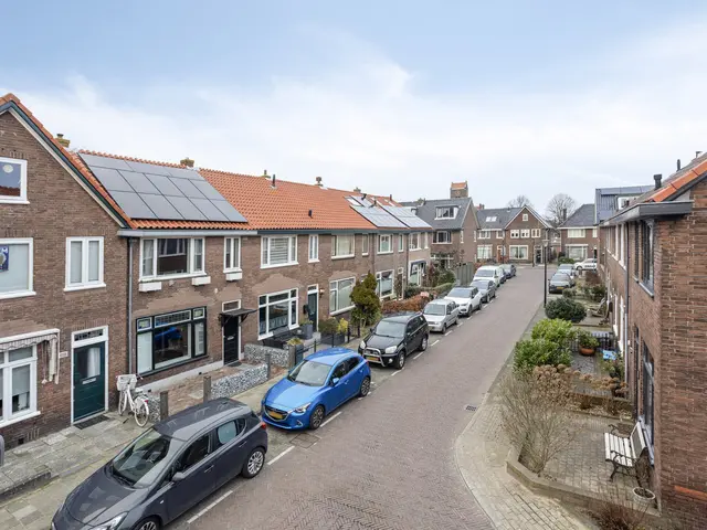 Deken Waarestraat 56, BEVERWIJK