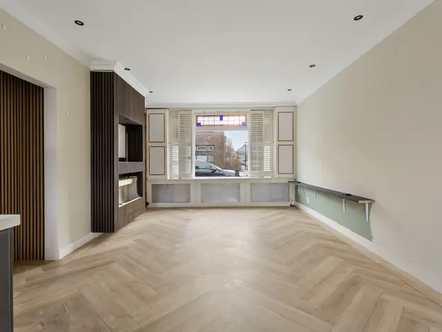 Deken Waarestraat 56, BEVERWIJK