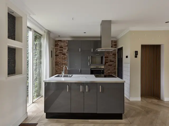 Deken Waarestraat 56, BEVERWIJK