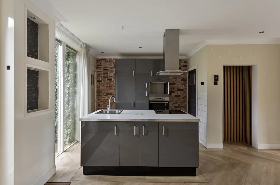 Deken Waarestraat 56