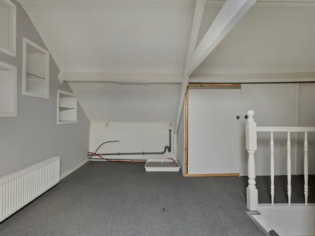 Deken Waarestraat 56, BEVERWIJK