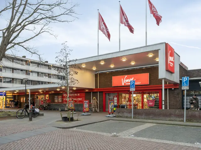 Deken Waarestraat 56, BEVERWIJK