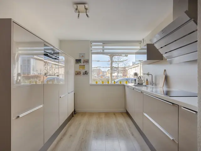 De Sluiswachter 21, UITGEEST