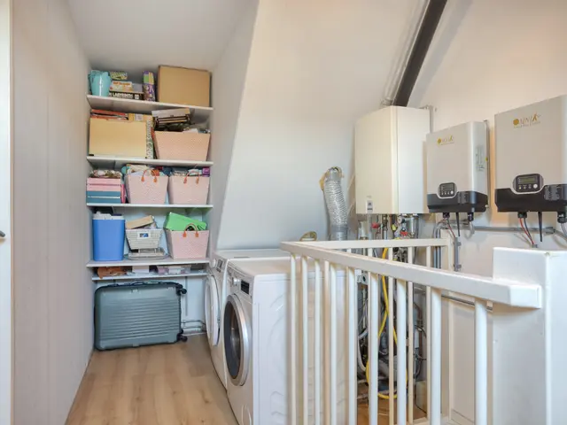 De Sluiswachter 21, UITGEEST