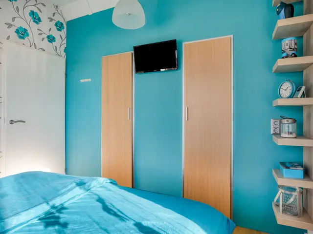 De Sluiswachter 21, UITGEEST