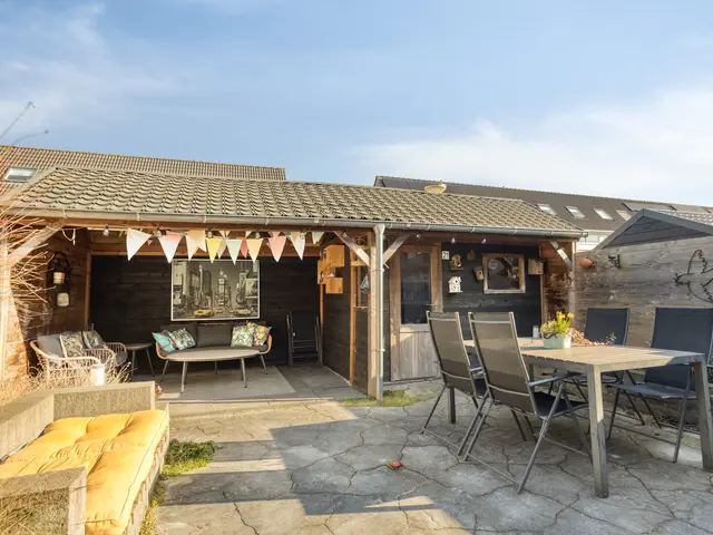 De Sluiswachter 21, UITGEEST