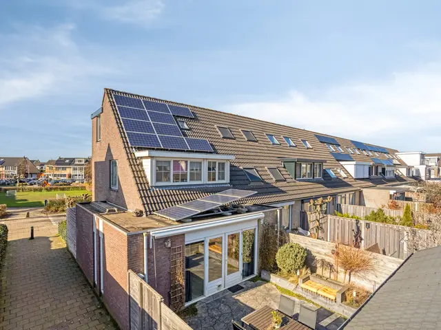 De Sluiswachter 21, UITGEEST