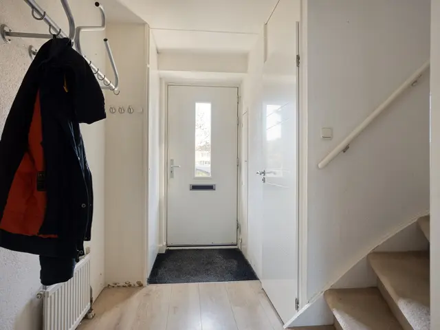 De Sluiswachter 21, UITGEEST