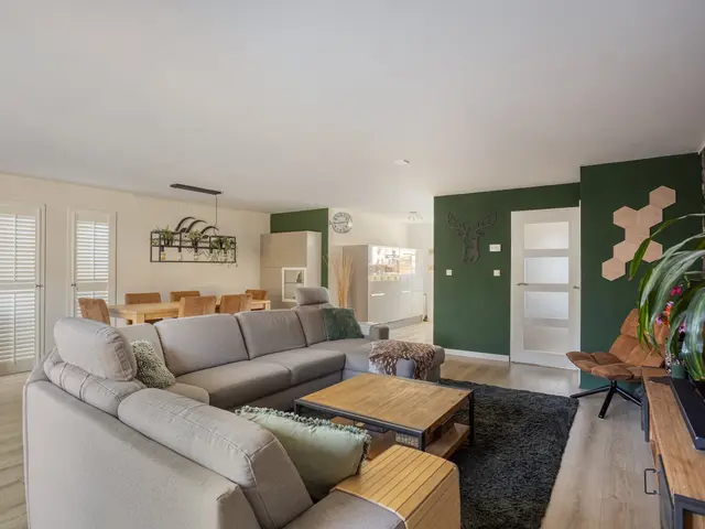 De Sluiswachter 21, UITGEEST