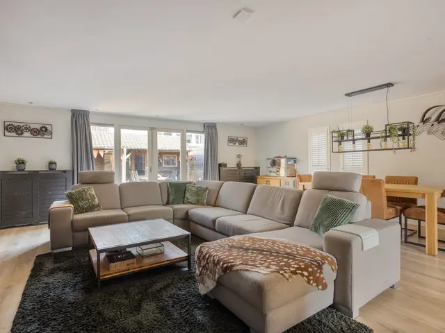 De Sluiswachter 21, UITGEEST